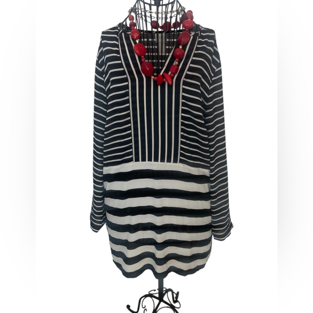 CHICOS Striped Black and White Tunic Size 1